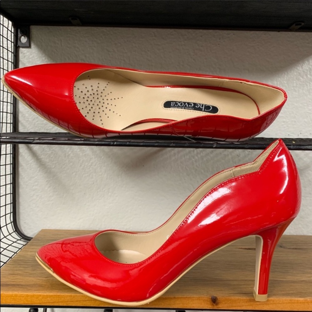 Che Evoca 3” red pump heels New In Box - Picture 1 of 6
